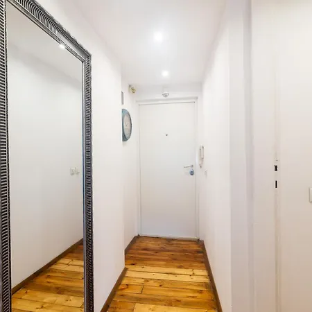 Homy & Stylish Centrally Located